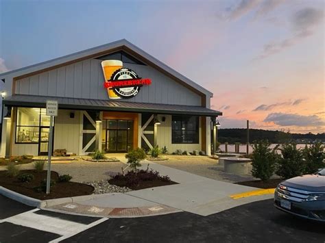 Shorebreak pungo - OR CALL(757) 481-9393. SHOREBREAK IS. WHERE YOU EAT, DRINK AND PLAY! We feature an award-winning menu complete with appetizers, salads, sandwiches, seafood, and of course burgers & pizza! With Patio Seating, Fire Pits, Billiards Tables, Countless TVs & Big Screens for game day, and more! Shorebreak prides itself on accommodating everyone, from ... 